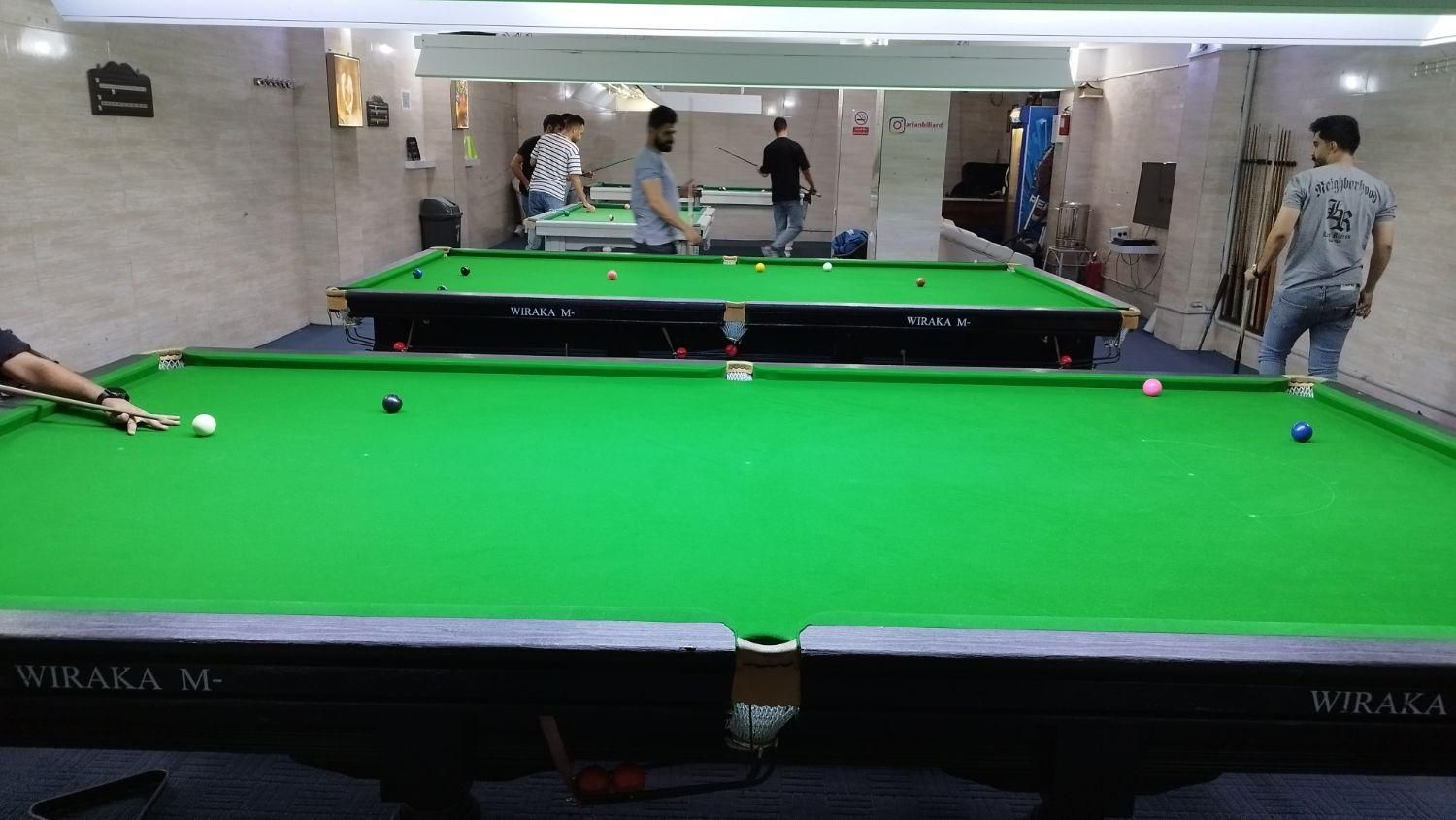 باشگاه بیلیارد آریان شهر جدید پرند|ورزش‌های توپی|پرند, فاز ۱|دیوار