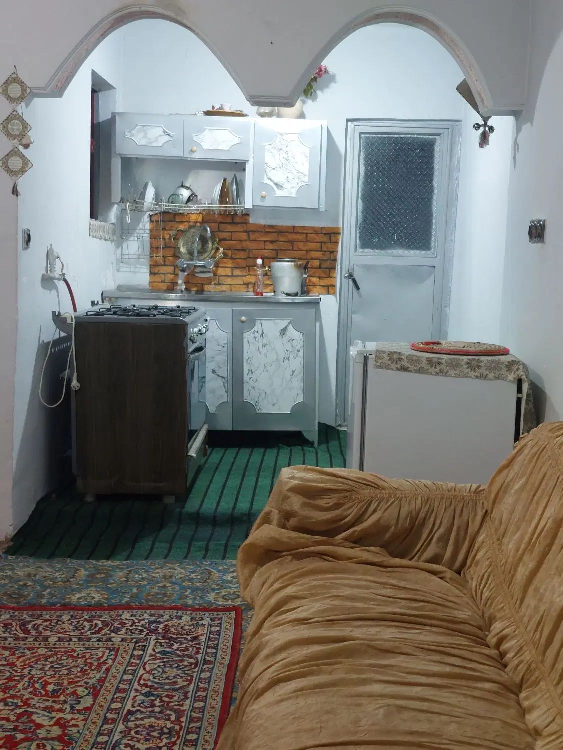 سویت امام حسین|اجارهٔ کوتاه‌مدت آپارتمان و سوئیت|رشت, شهرک صبا|دیوار