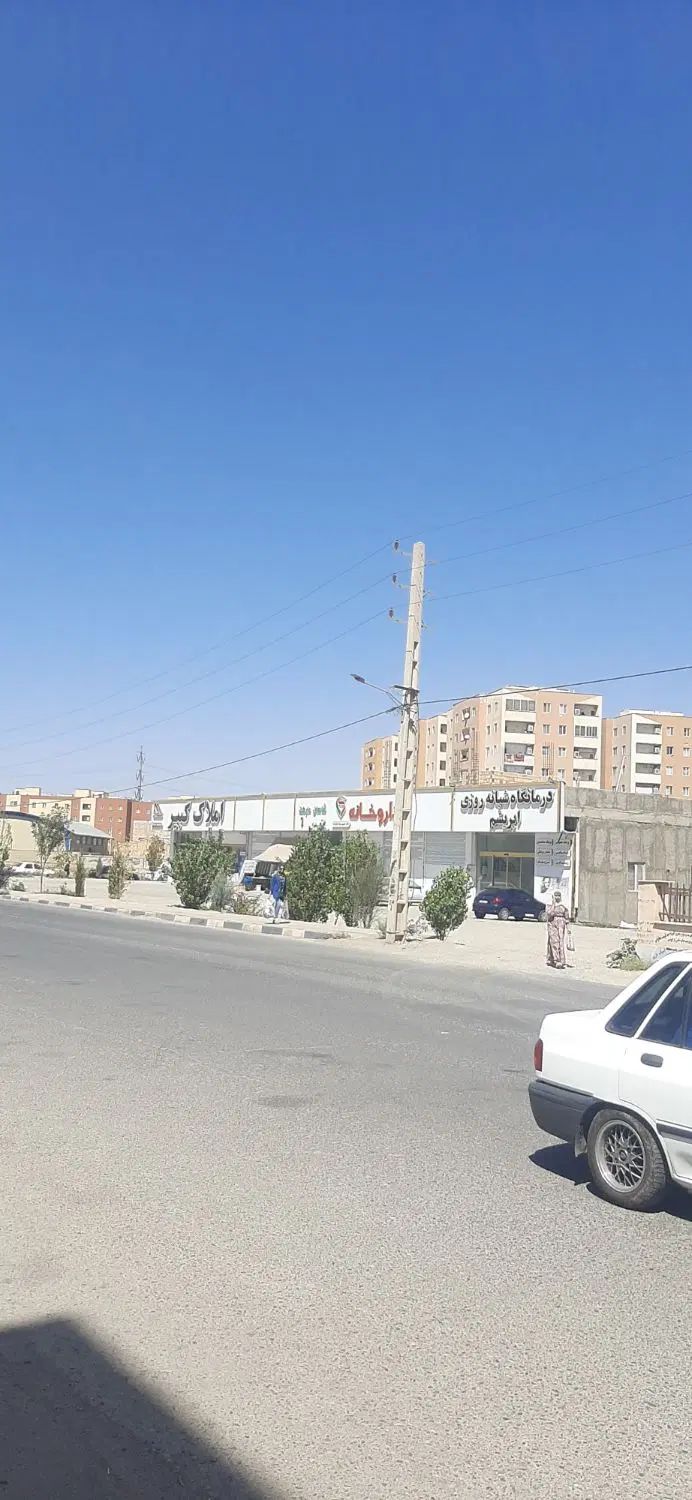 جنب مرکز خرید طبقه اول تکمیل ابریشم خوش قیمت|فروش آپارتمان|چهارباغ, |دیوار