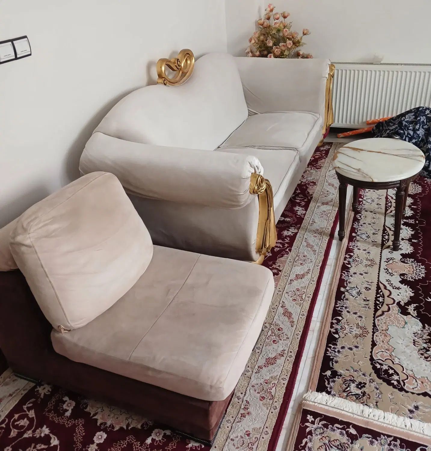 مبل راحتی ۵ نفره با میز جلو مبلی(بسیار شیک و زیبا)|مبلمان خانگی و میز عسلی|تهران, نظام‌آباد|دیوار