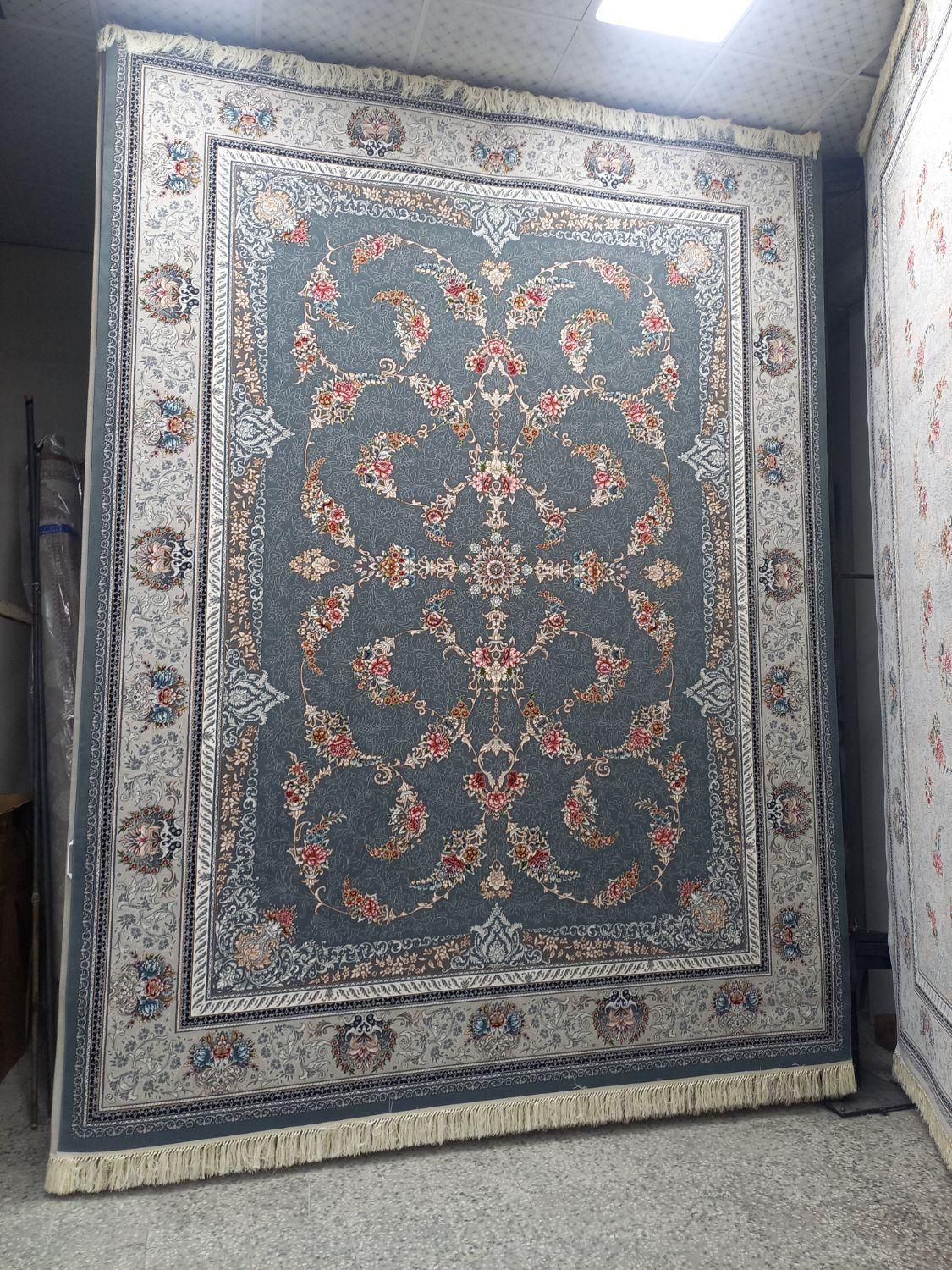 فرش از کارخانه نقدواقساط گالری اکبری چهارراه امام.|فرش|شوشتر, |دیوار