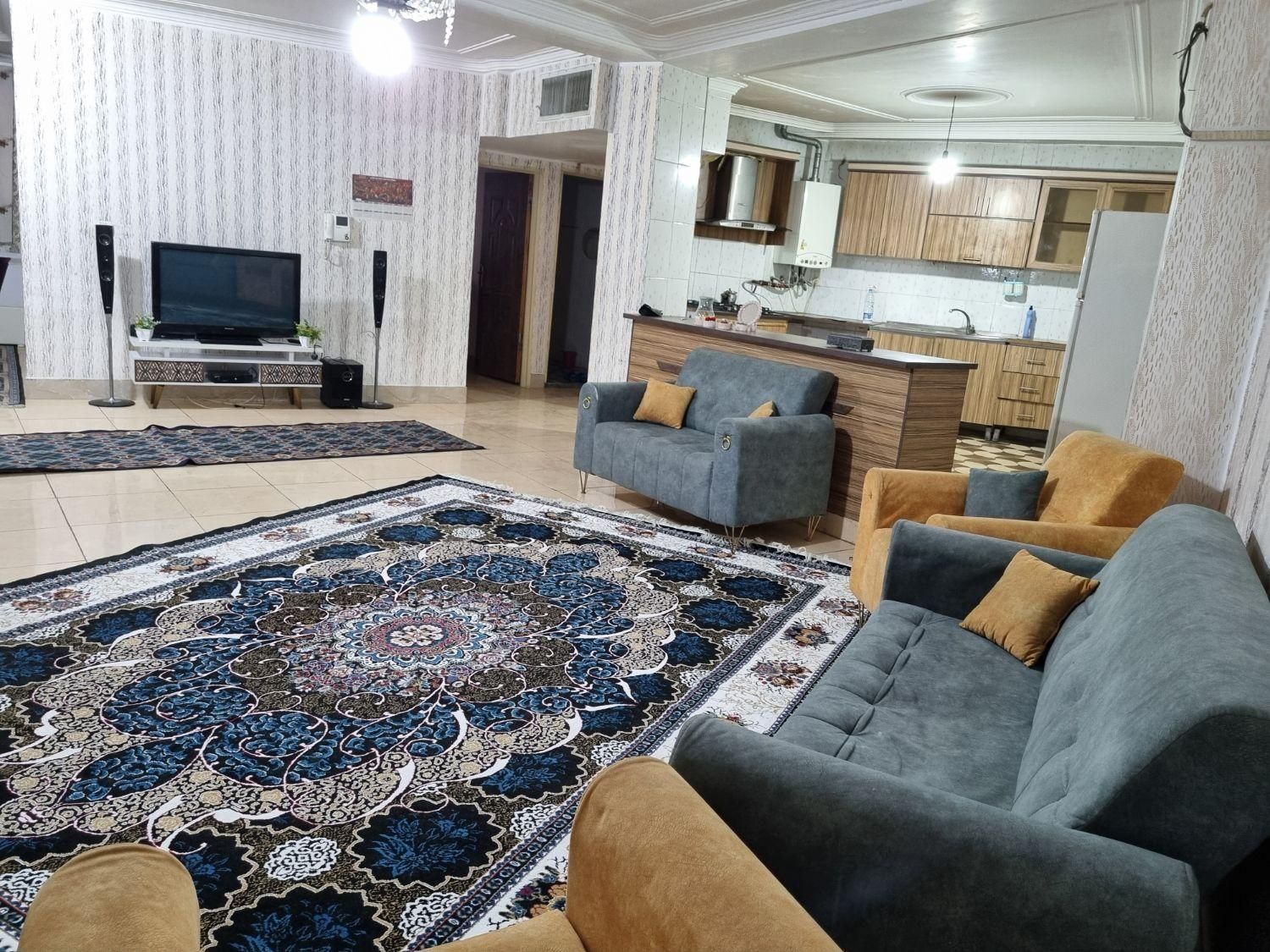 اجاره مبله سوعیت و آپارتمان|اجارهٔ کوتاه‌مدت آپارتمان و سوئیت|شیراز, فرگاز|دیوار