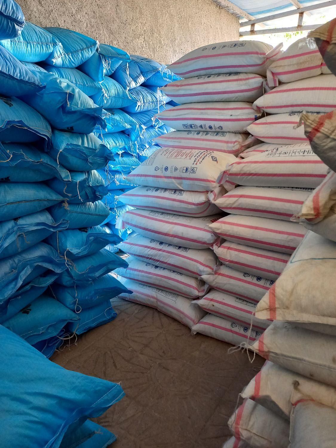 خریدار انواع کودشیمیایی و حواله کود|خدمات باغبانی و درختکاری|قروه, |دیوار