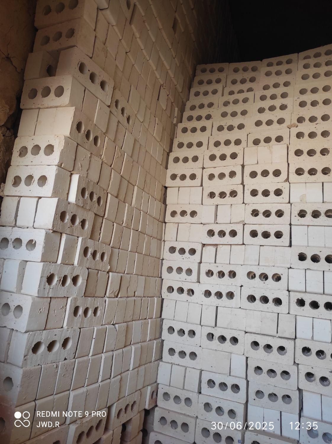 آجر سه گل درجه یک در ابعاد 10*20*6.5 وزن1.350|مصالح و تجهیزات ساختمان|مشهد, کارمندان دوم|دیوار