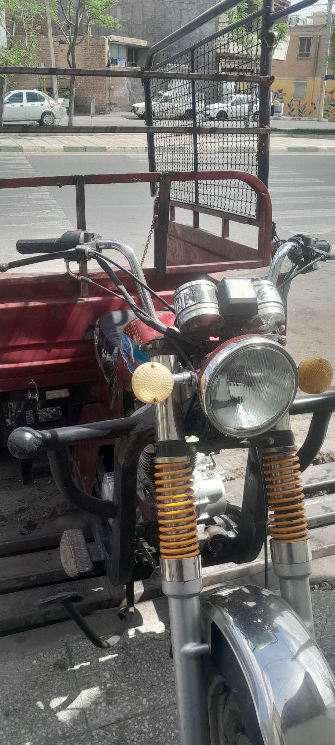 موتور سه چرخ|موتورسیکلت|قم, نیروگاه|دیوار