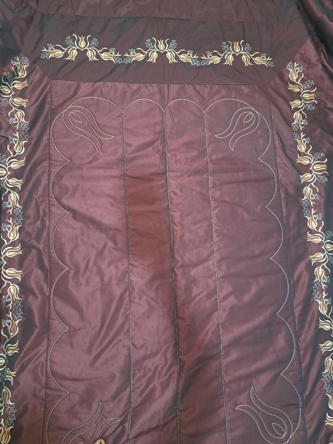 رو تختی دو نفره.صحنه|سرویس روتختی|صحنه, |دیوار