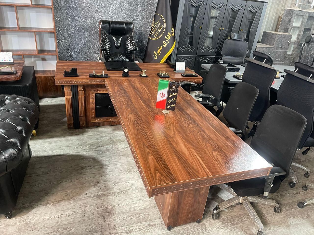 مبلمان آگهی شیوان کنفرانس ۶ نفره قهوه ای|دفتر کار|بندر انزلی, کوی بهار|دیوار