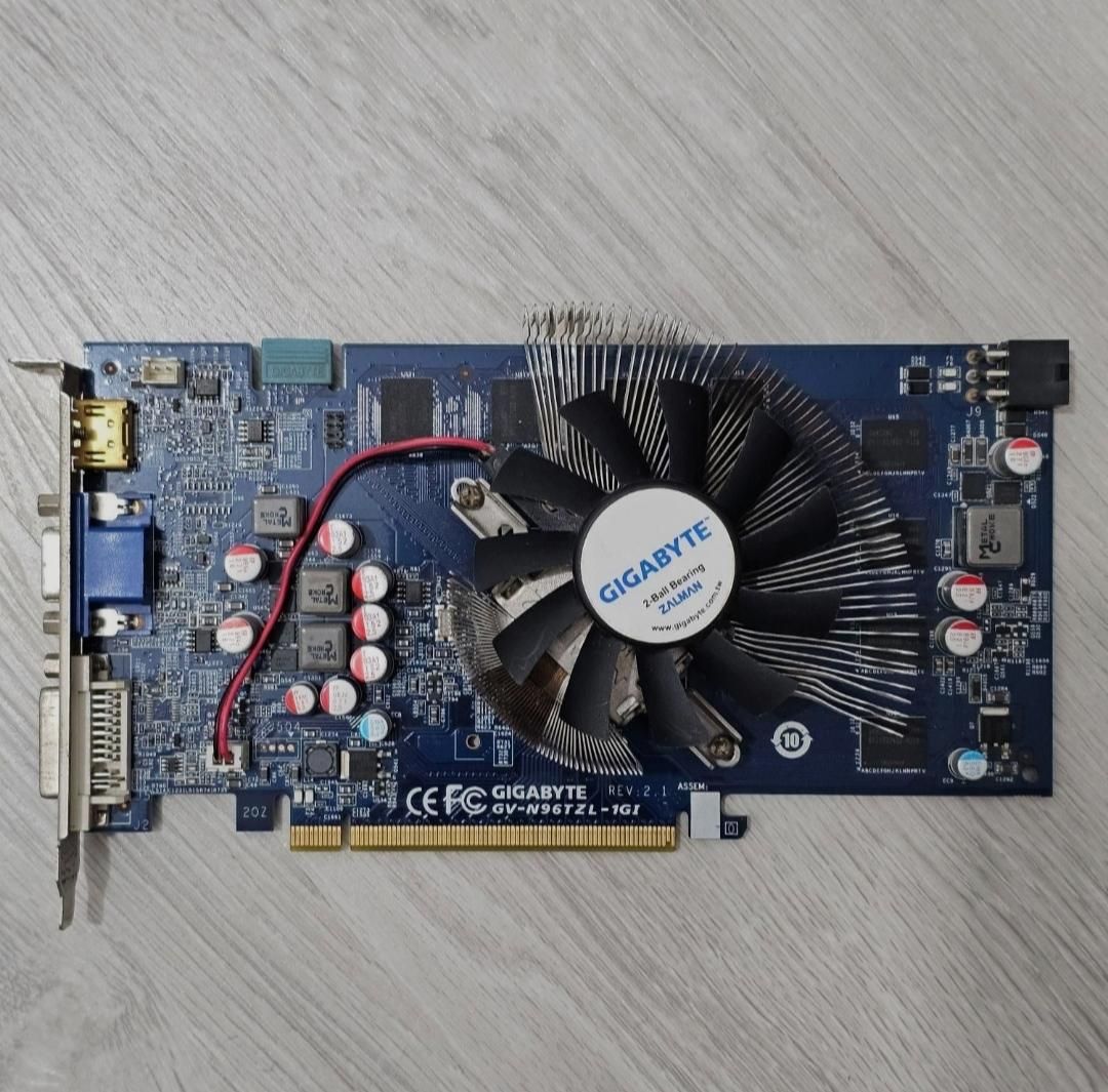 کارت گرافیک GT 9600 حافظه 1 گیگ|قطعات و لوازم جانبی رایانه|بهبهان, |دیوار