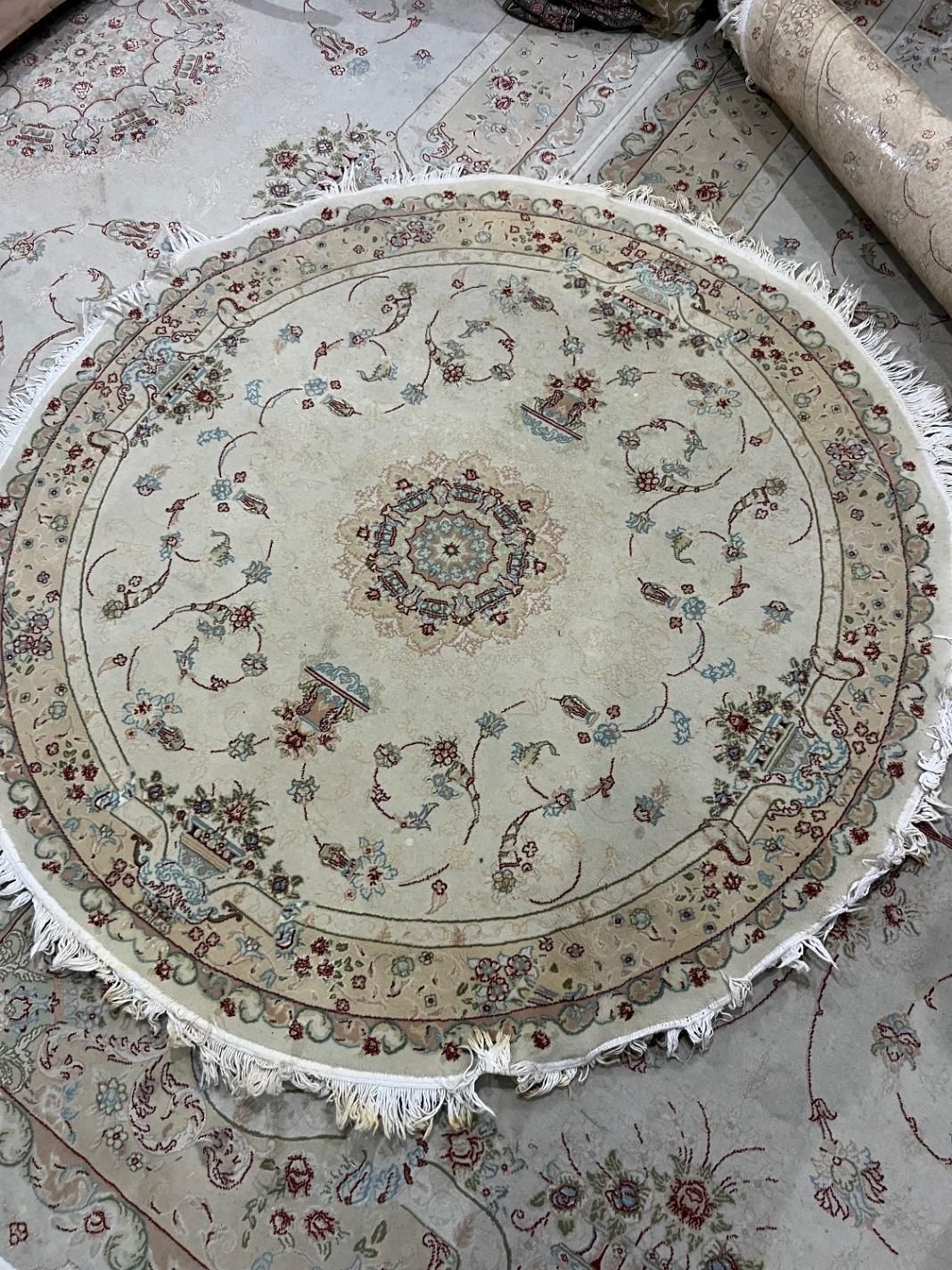 یک جفت فرش گرد خاطره کاشان با نخ ابریشم قطر ۱.۵|فرش|تهران, سلسبیل|دیوار