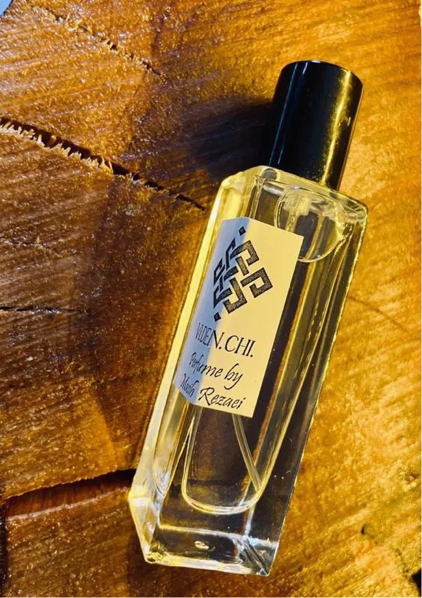 عطر سازی وی دن چی|آرایشی، بهداشتی، درمانی|اصفهان, کوی راه حق|دیوار