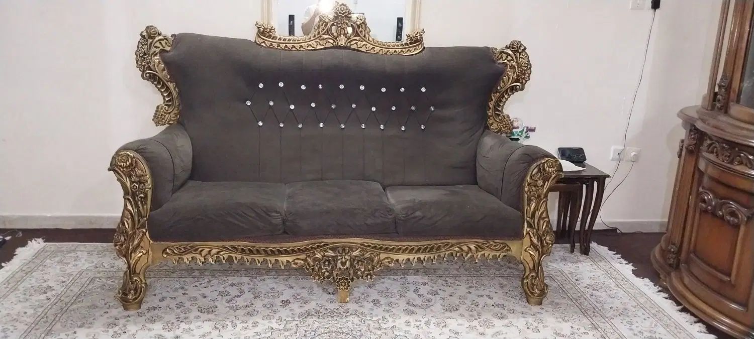 مبل ۷ نفره با دو عدد عسلی و یک عدد جلو مبلی|مبلمان خانگی و میز عسلی|تهران, شادآباد|دیوار