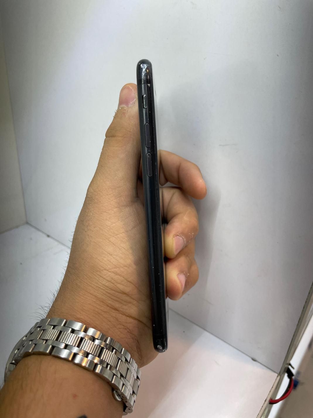 اپل iPhone 7 با حافظهٔ ۳۲ گیگابایت|موبایل|کرج, کوی امامیه|دیوار