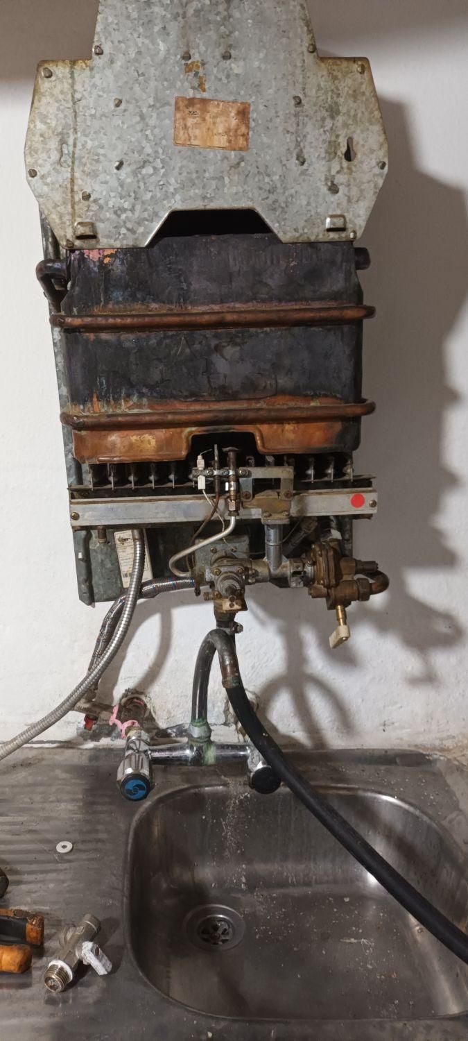 تعمیرات آبگرمکن پکیج بخاری اجاق گاز و لوازم برقی|خدمات پیشه و مهارت|بندر انزلی, کلیور|دیوار