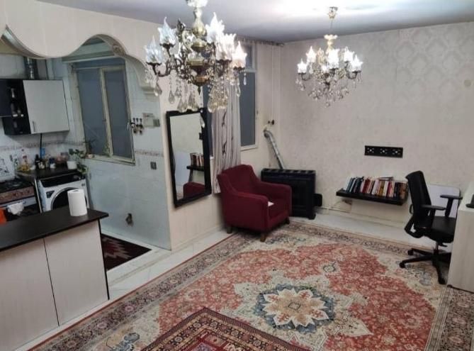 ۴۸متر/طبقه دوم/پارکینگ/متروبریانک/فقط آقا|اجارهٔ آپارتمان|تهران, خرمشهر|دیوار