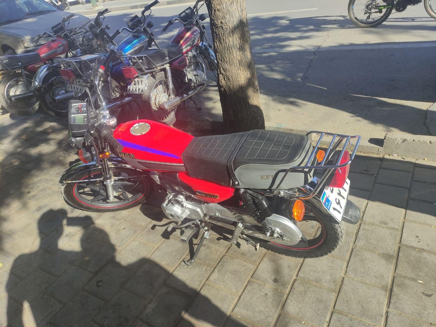 احسان ۲۰۰ ۱۴۰۳|موتورسیکلت|همدان, |دیوار