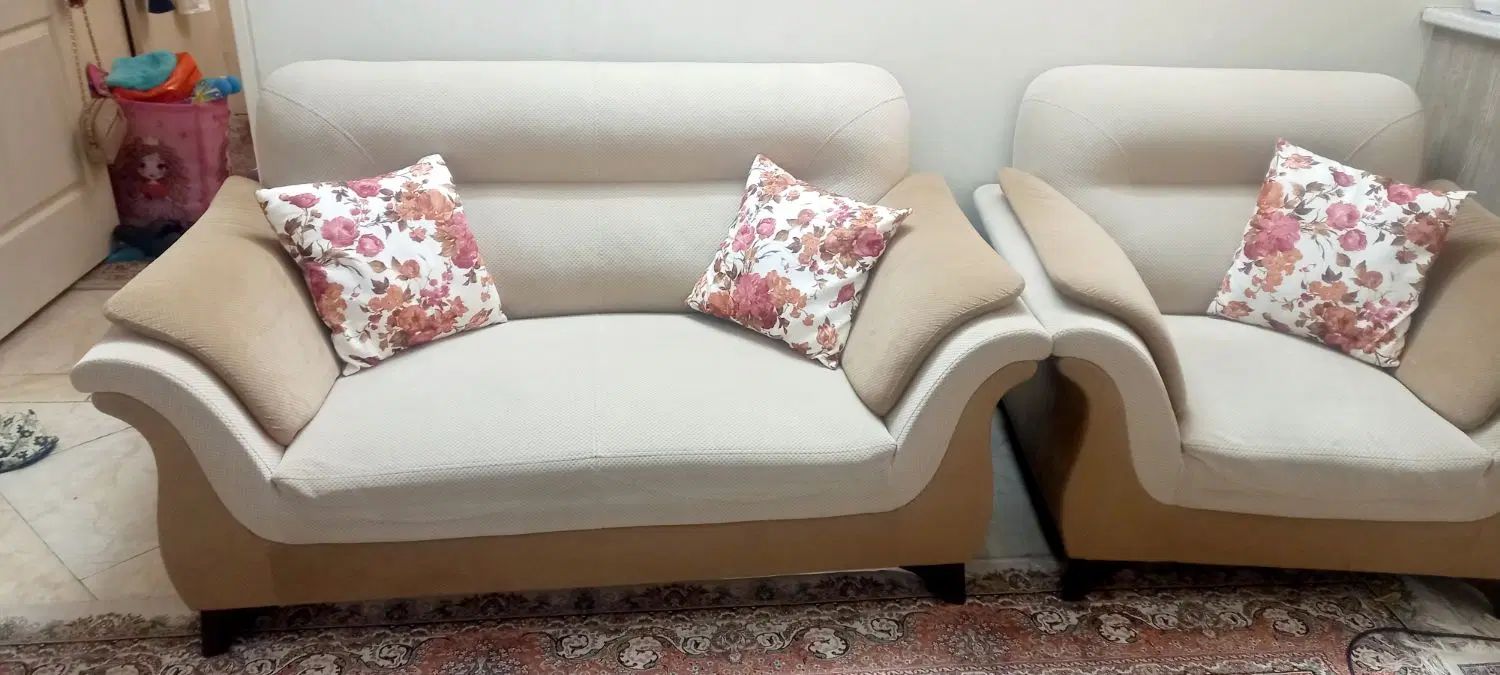 مبل راحتی ۷نفره مازراتی+۱میز بزرگ عالی جلو مبلی|مبلمان خانگی و میز عسلی|تهران, شهرک دانشگاه|دیوار