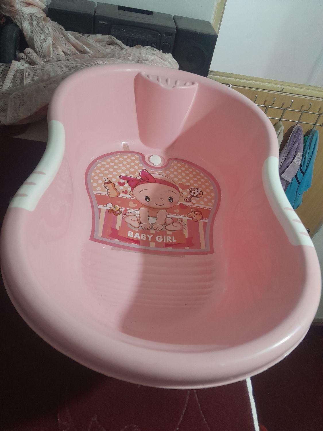 استخر بچه|اسباببازی بچه|هشتگرد, هشتگرد قدیم|دیوار