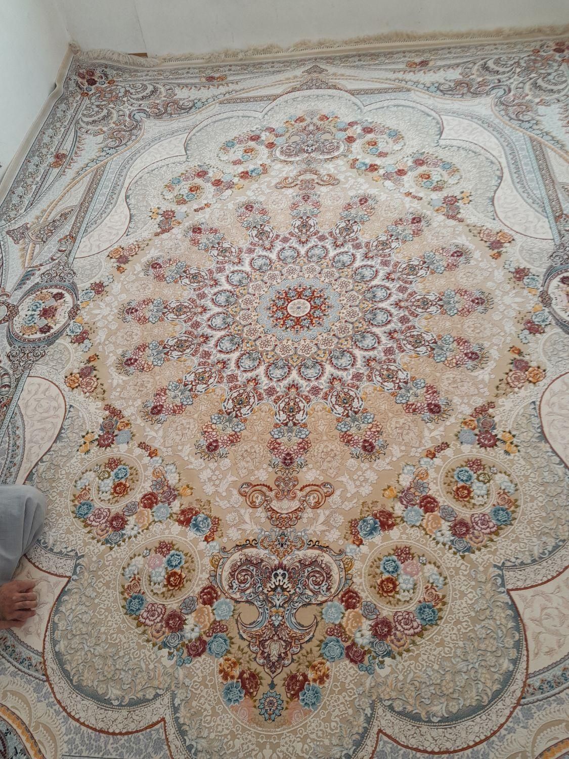 یک جفت فرش ۱۲متری ۱۲۰۰شانه گل برجسته‌ نسکافه ای|فرش|تهران, تولید دارو|دیوار