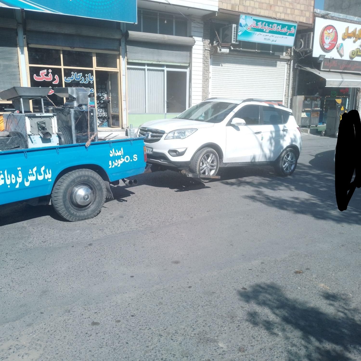 امدادخودرو و یدک کش چرخ گیر قره باغی|خدمات حمل و نقل|ارومیه, |دیوار