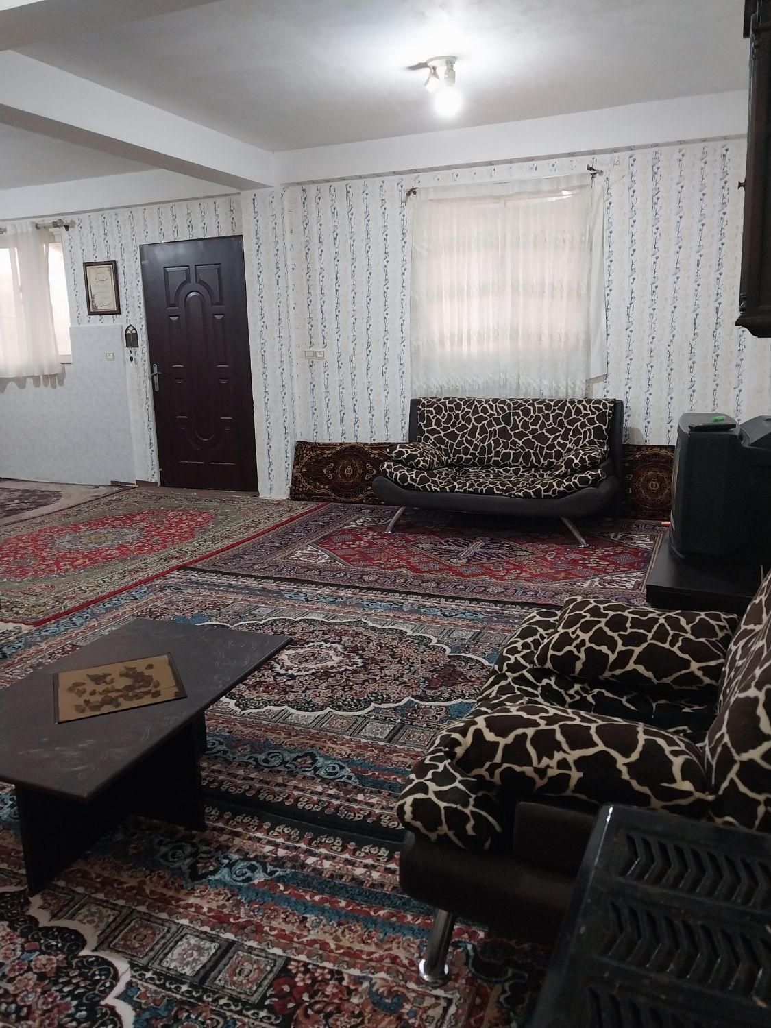 اجاره ویلا دربست تمیز با امکانات کامل|اجارهٔ کوتاهمدت ویلا و باغ|شفت, |دیوار