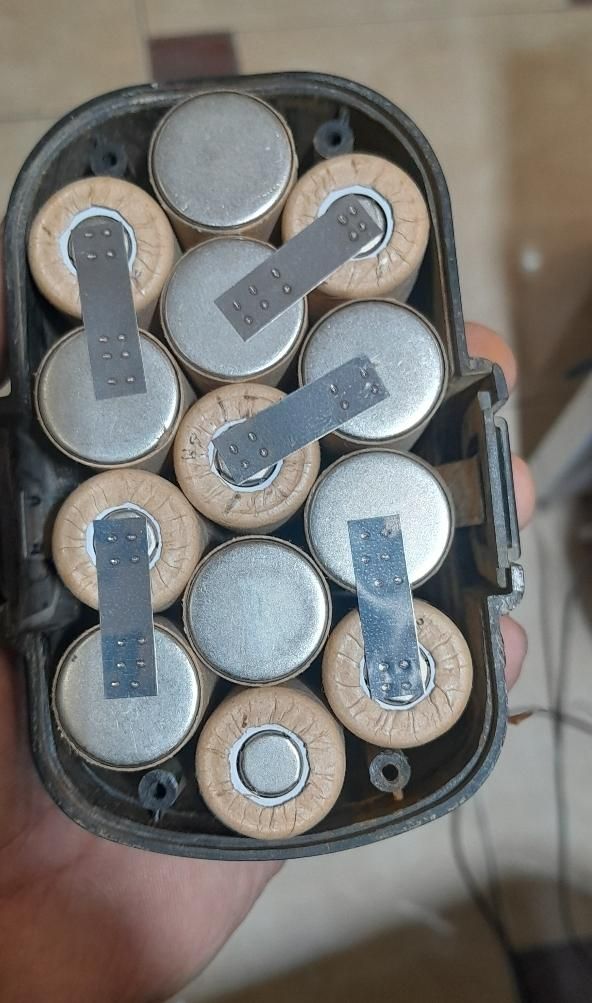 تعویض باطری ابزار و وسائل شارژی|خدمات پیشه و مهارت|یزد, |دیوار