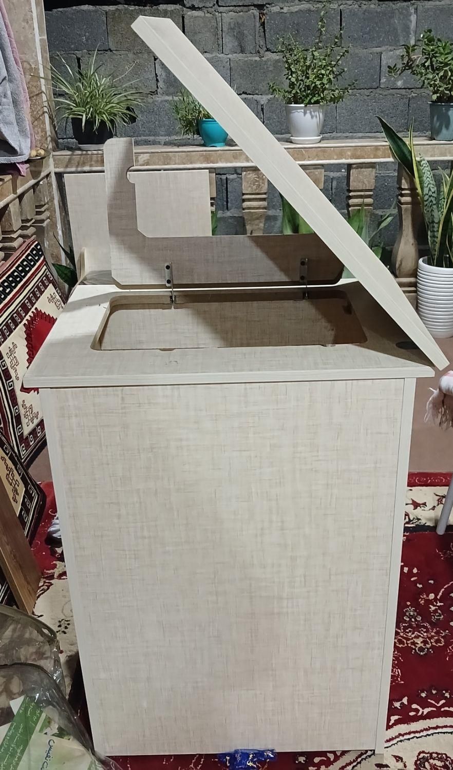 میز چرخ خیاطی تاشو همراه با مبل|چرخ خیاطی و ریسندگی|رشت, توشیبا|دیوار