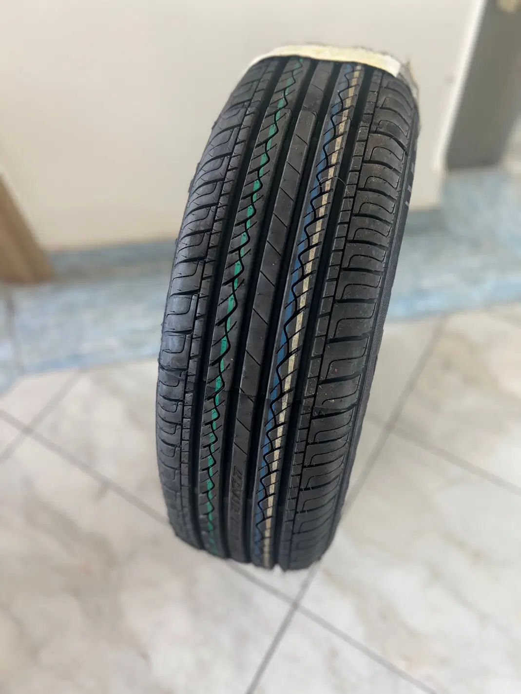 لاستیک کویر  ۱۸۵/۶۵/۱۵|قطعات یدکی و لوازم جانبی|رشت, دیلمان|دیوار