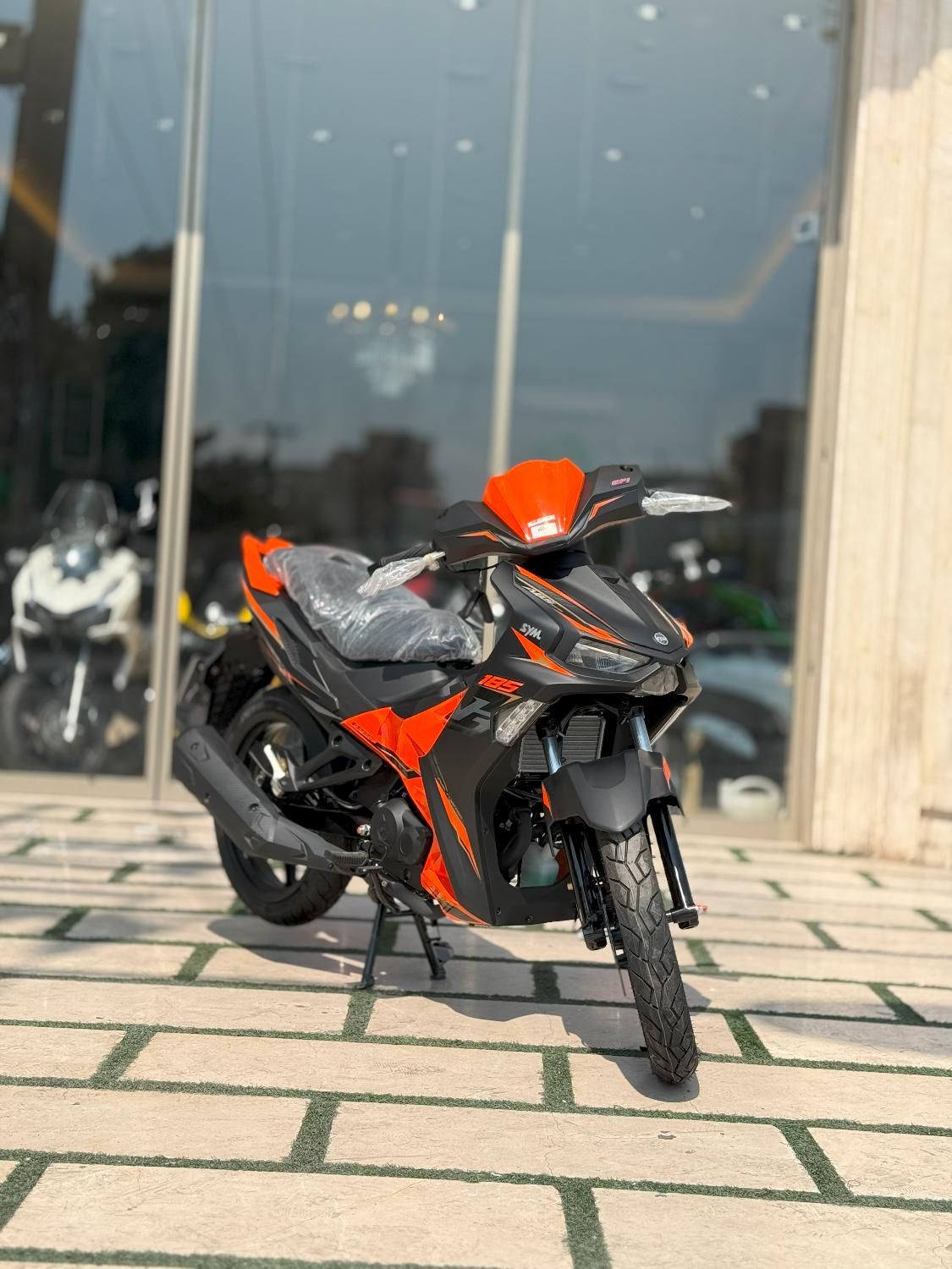 لاکی 185 فیس جدید 2025|موتورسیکلت|مشهد, ایثار|دیوار