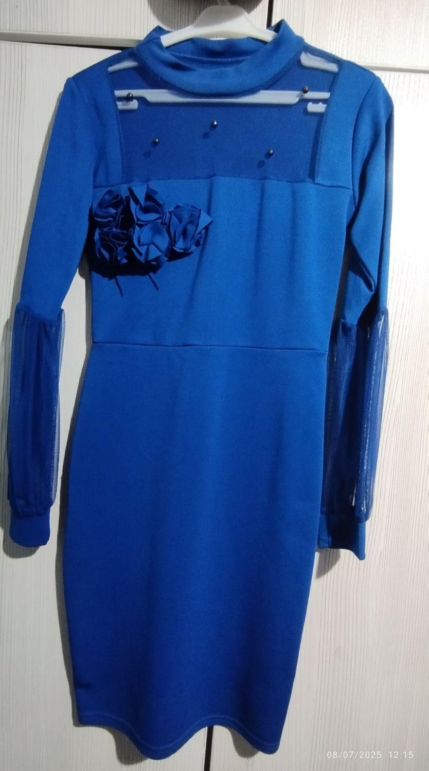 یک عددلباس مجلسی|لباس|بندر انزلی, کارآموزی|دیوار