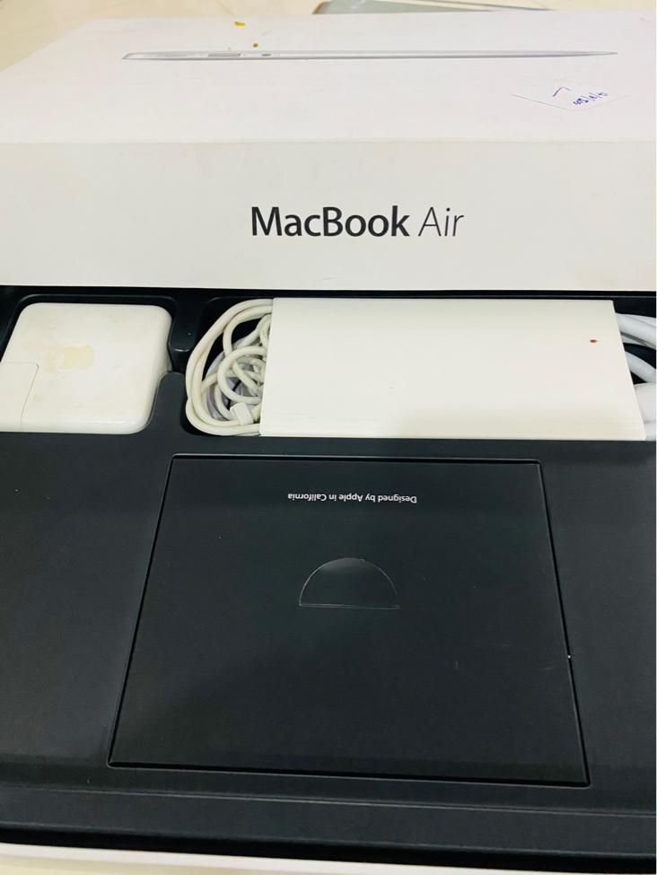 مک‌بوک‌ایرMacBook2013درحدآک‌شارژروکارتن اصل|رایانه همراه|تهران, سعادت‌آباد|دیوار