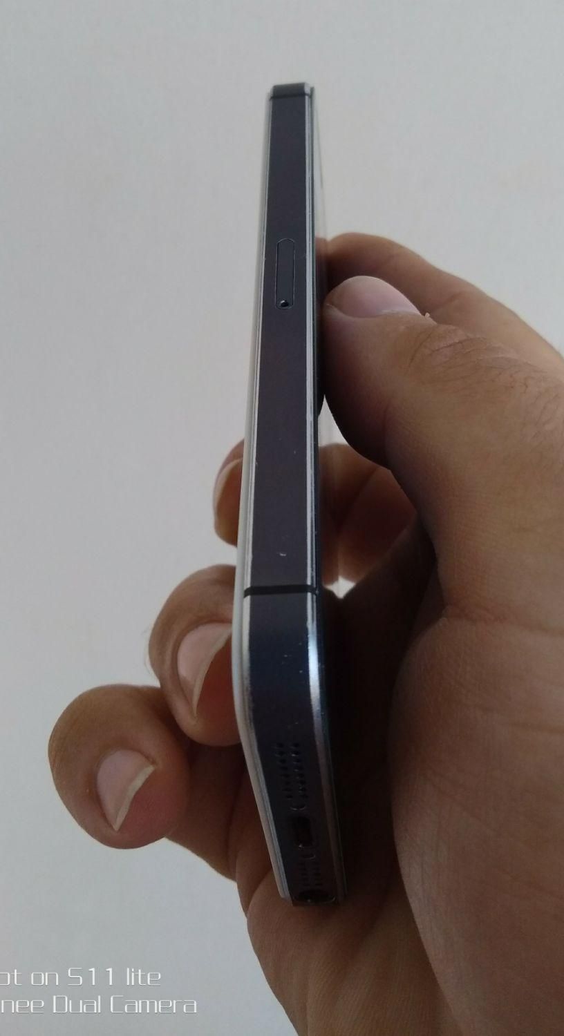 اپل iPhone 5 با حافظهٔ ۱۶ گیگابایت|موبایل|هشتگرد, |دیوار