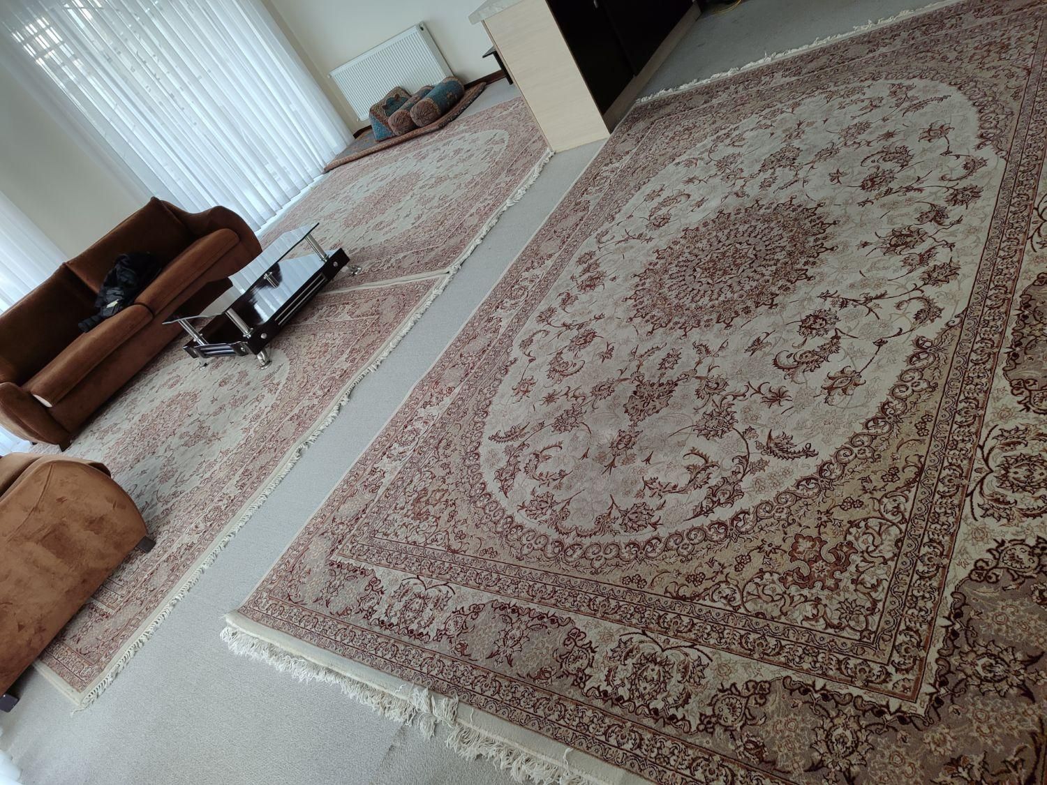 ۳ عدد فرش۹متری ماشینی ۷۰۰ شانه تراکم ۱۴۰۰ زمردمشهد|فرش|کرج, شعبان‌آباد|دیوار