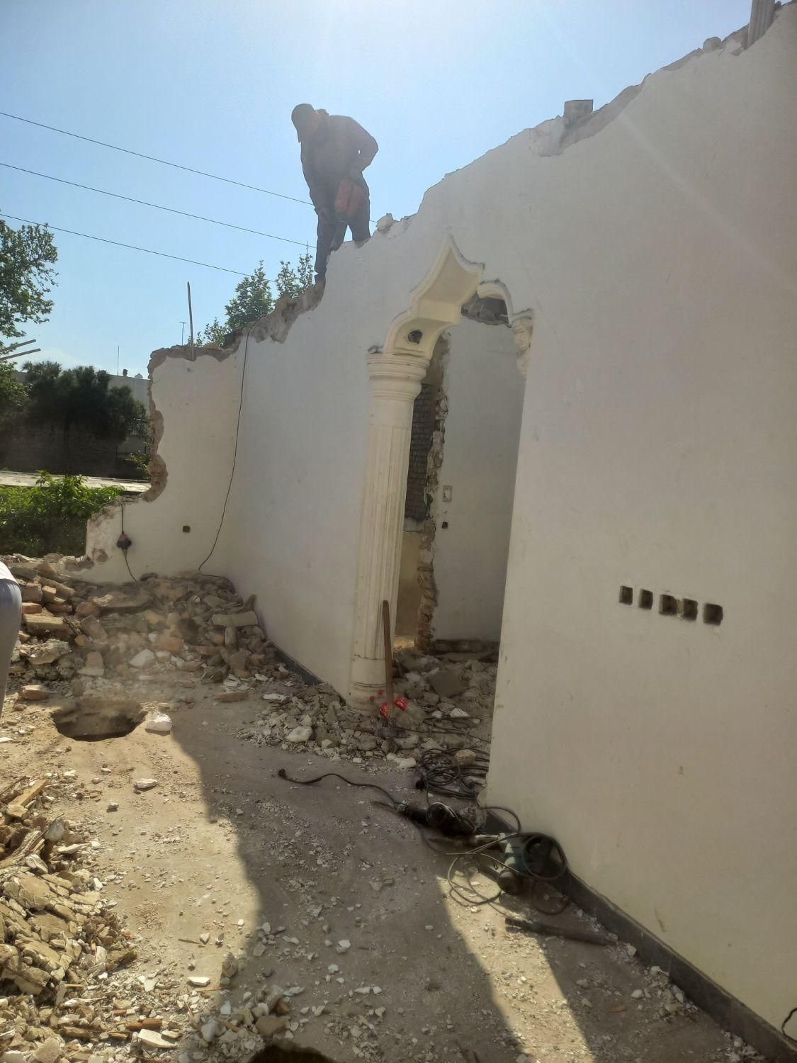 تخریب ساختمان زبرجد|خدمات پیشه و مهارت|گنبد کاووس, |دیوار