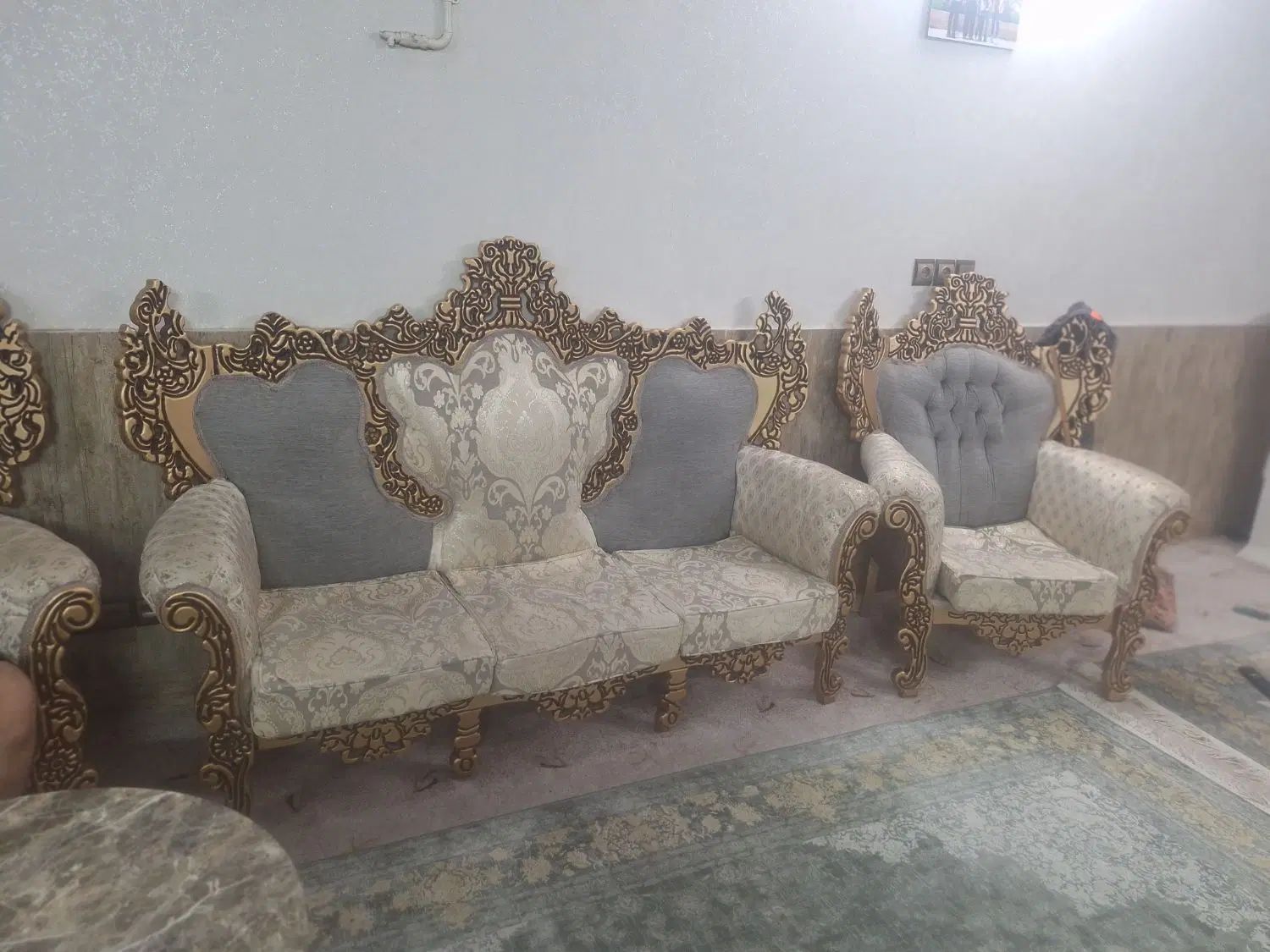 مبلمان ۷نفره سلطنتی|مبلمان خانگی و میز عسلی|اصفهان, گورت|دیوار