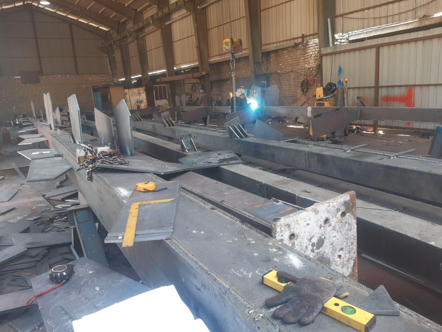 اجرای اسکلت فلزی جوشی وپیچ ومهره|خدمات پیشه و مهارت|شیراز, ابیوردی|دیوار