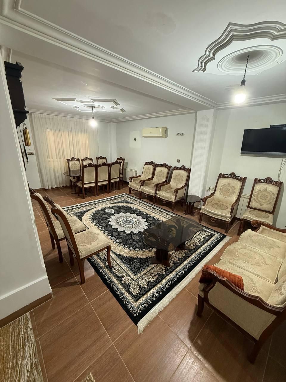 روزانه ویلا ۳۰۰ متری در رشت نزدیک گیل و نمایشگاه|اجارهٔ کوتاه‌مدت ویلا و باغ|رشت, منظریه|دیوار