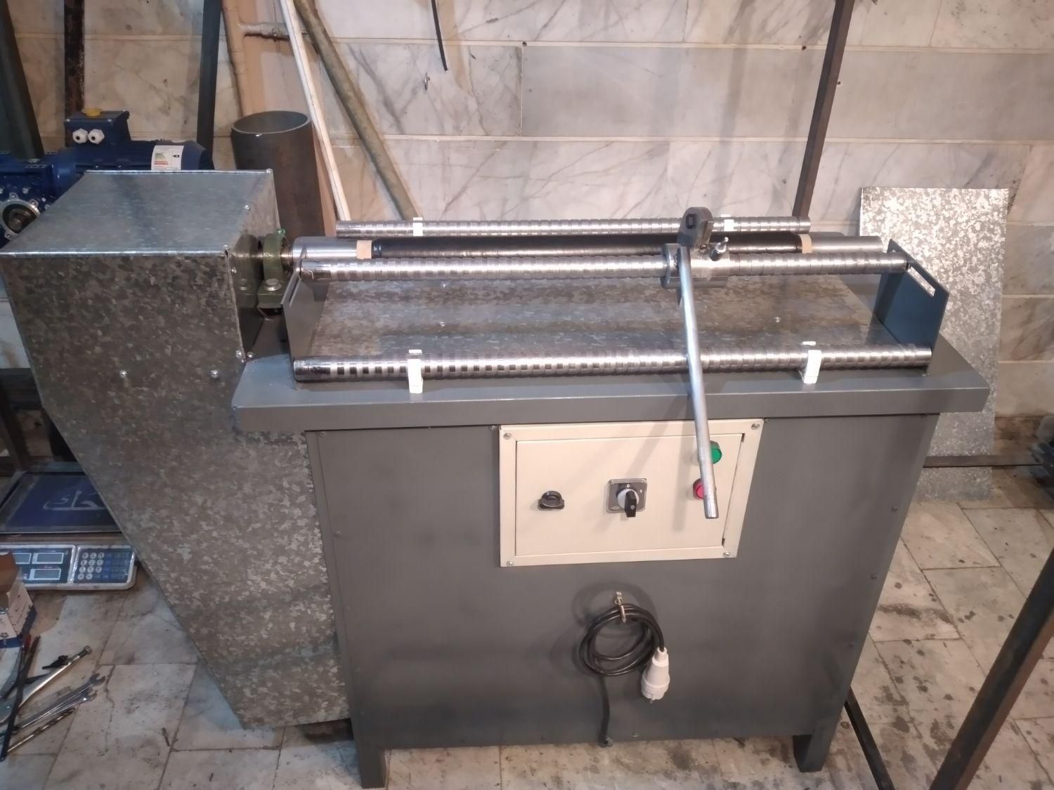 دستگاه خط تولید برش وبسته بندی چسب برق ....|ماشین‌آلات صنعتی|ملارد, |دیوار