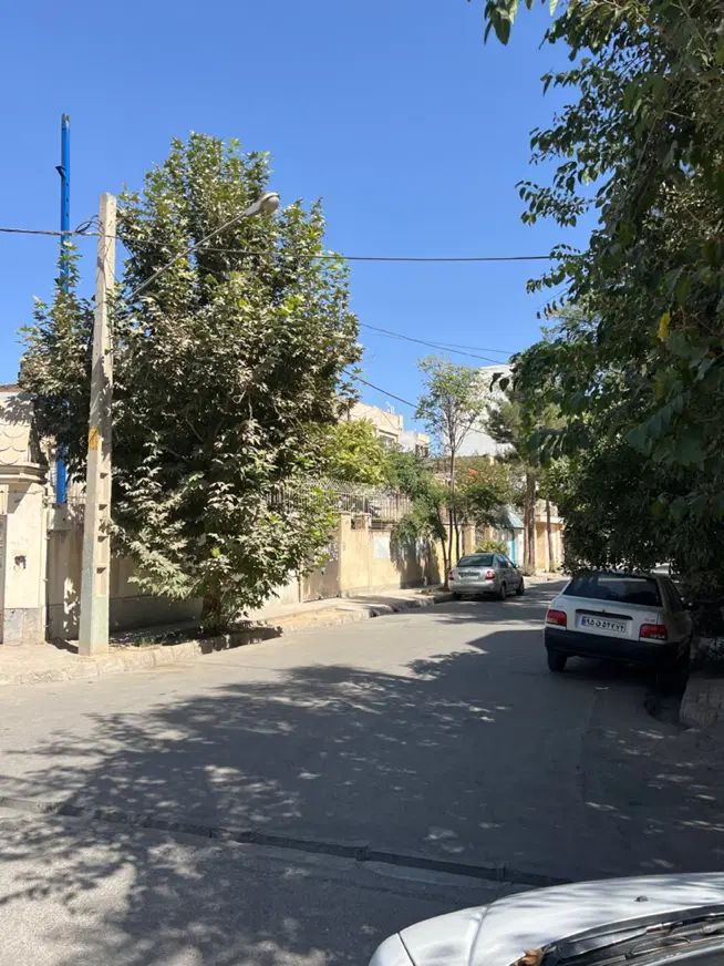 ۳۵۰ متر ویلایی/تراکم دار قابل سکونت/فارغ التحصیلان|فروش خانه و ویلا|مشهد, فارغ التحصیلان|دیوار