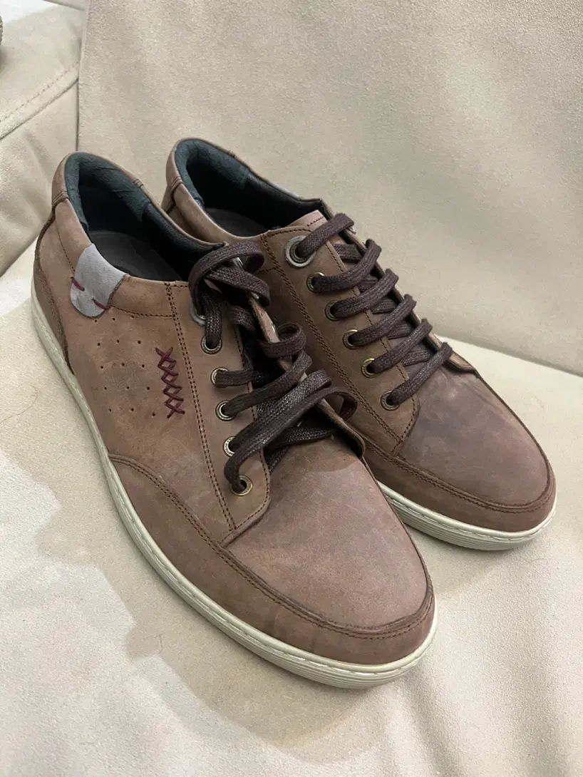کفش کتانی برند clarks|کیف، کفش، کمربند|تهران, مینی‌سیتی (شهرک نفت)|دیوار