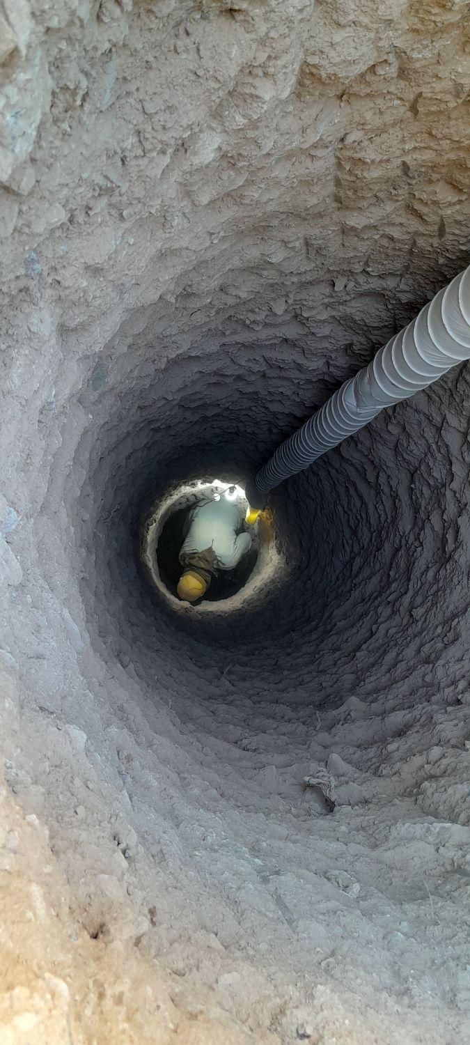 چاه کن و مقنی با بهترین قیمت وبهترین نیرو|خدمات پیشه و مهارت|بیرجند, |دیوار