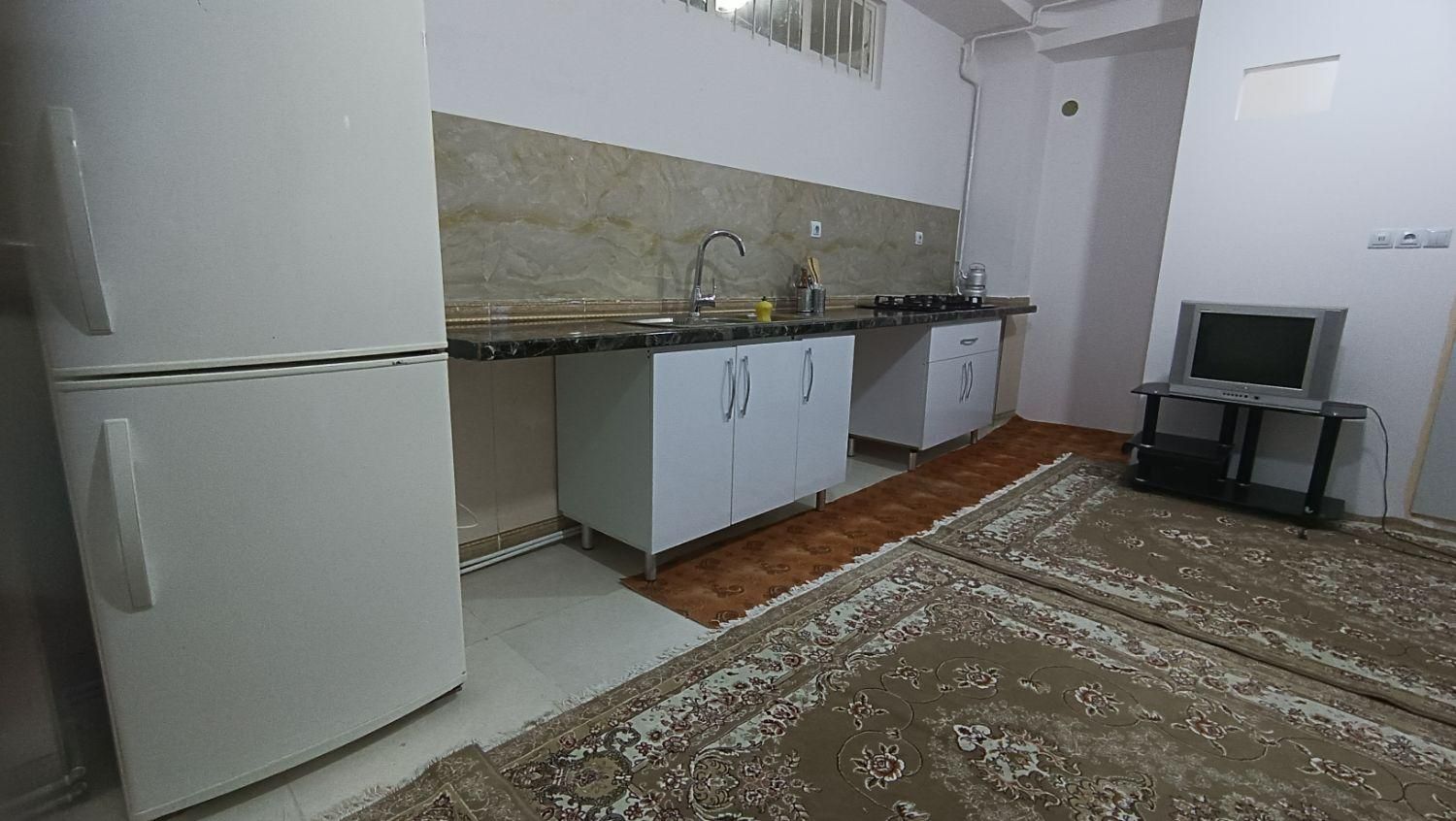 اجاره سویت روزانه دربست یک خوابه داخل شهر ویلا|اجارهٔ کوتاهمدت آپارتمان و سوئیت|سنندج, |دیوار