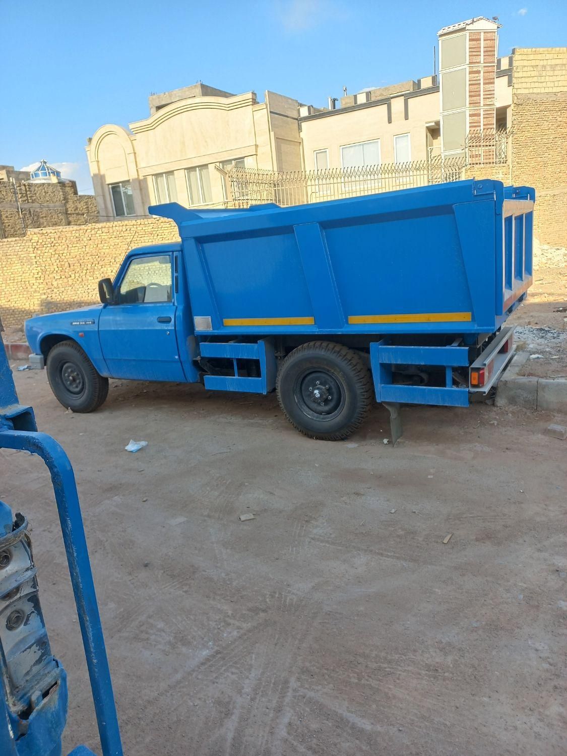 نیسان کمپرسی  ماسه اجرسیمان گچ  نخاله  کارگر|خدمات حمل و نقل|یزد, |دیوار