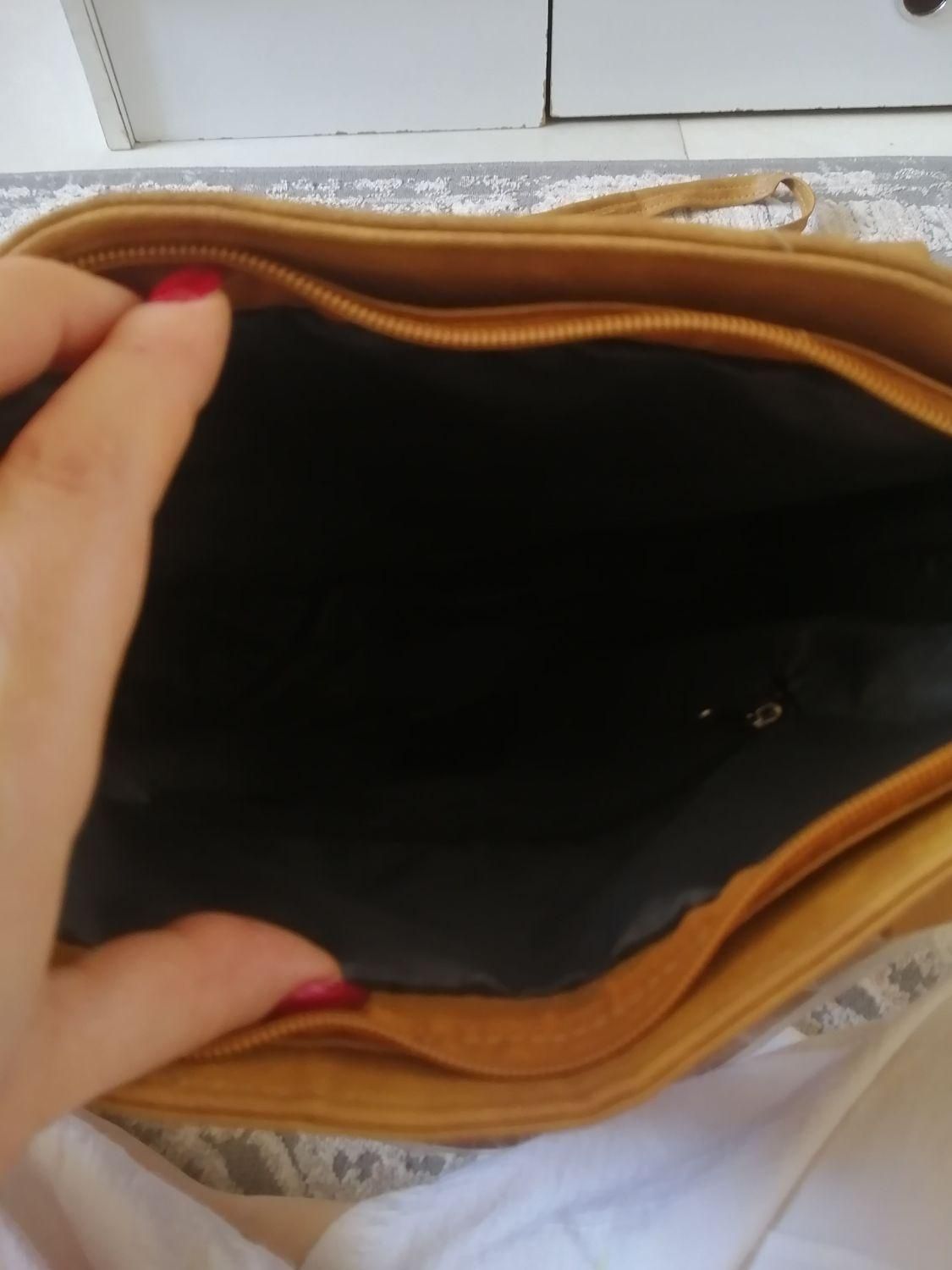 کیف رنگ کاراملی نو|کیف، کفش، کمربند|اندیشه, اندیشه فاز ۱|دیوار