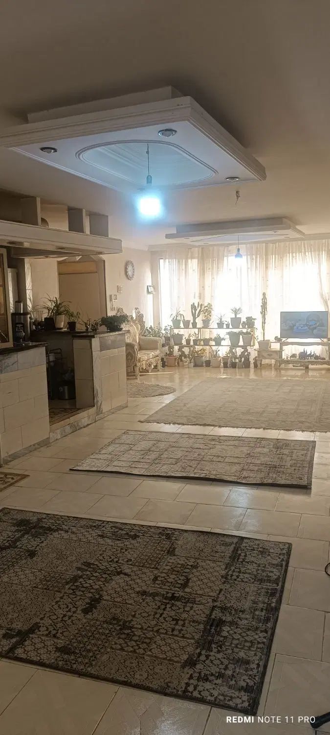 رهن و اجاره آپارتمان ۲۰۰میلیون ماهی ۵ اجاره|اجارهٔ آپارتمان|کرج, شهرک ظفر|دیوار