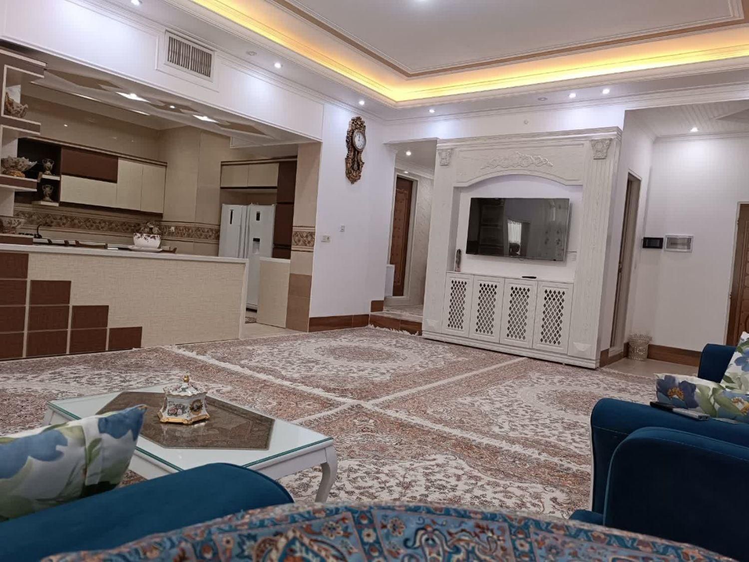 اجاره روزانه/هفتگی/ماهانه آپارتمان ۱۳۰ متری|اجارهٔ کوتاه‌مدت آپارتمان و سوئیت|یزد, |دیوار