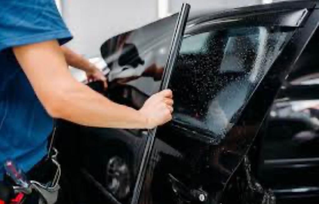 نصب برچسب شیشه دودی / برچسب سقف(کاور) / نصب در محل|خدمات موتور و ماشین|فردیس, فردیس|دیوار