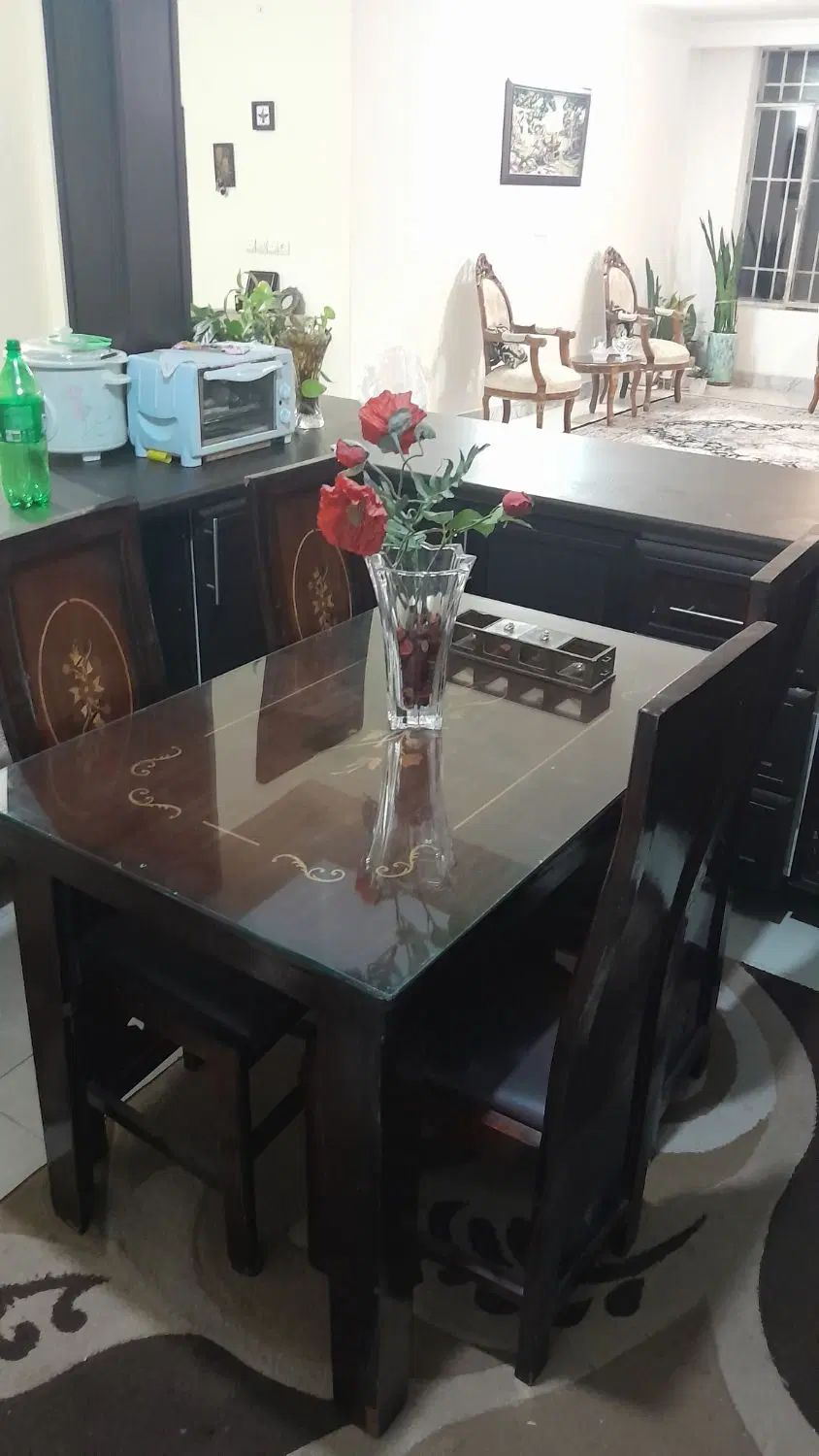 کاناپه۴نفره ومیز صبحانه خوری|میز و صندلی غذاخوری|مشهد, هنرستان|دیوار