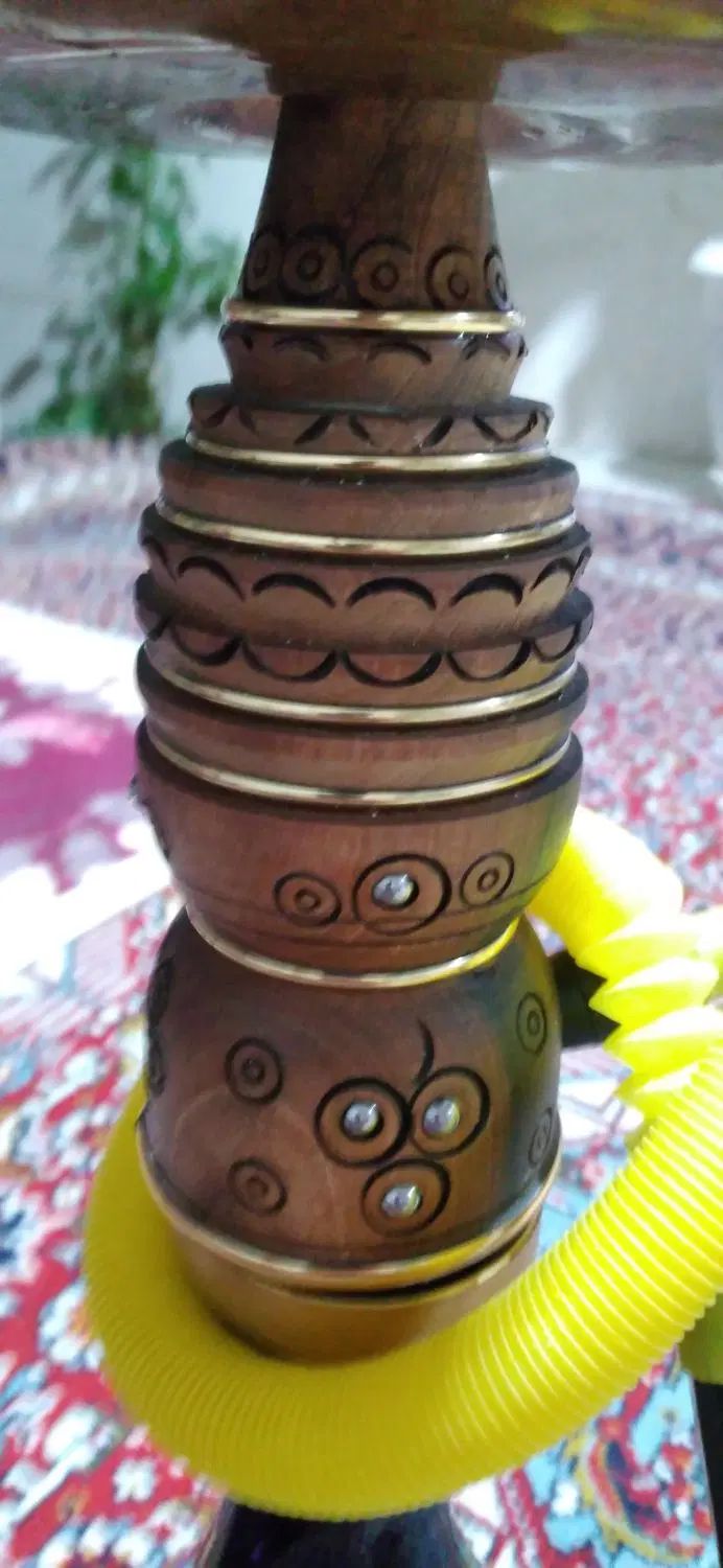 یک عدد قلیون چوب گردو سالم و تمیز|صنایع دستی و سایر لوازم تزئینی|اصفهان, مولوی|دیوار