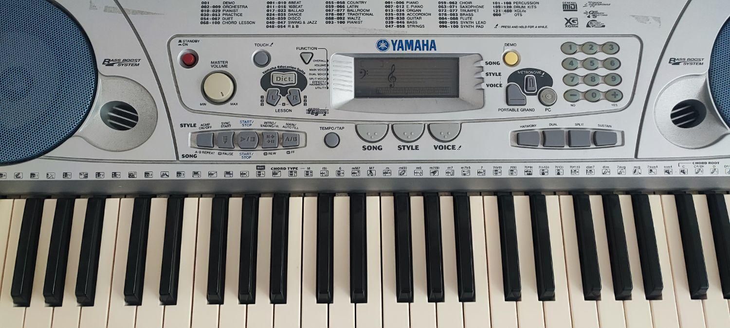 KEYBOARD YAMAHA PSR 275 تاچدار+ پایه ضربدری|پیانو، کیبورد، آکاردئون|کرمانشاه, |دیوار