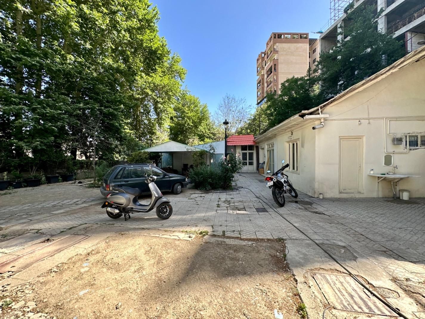 درکه ۳۰۰ متر ویلایی در ۱۳۰۰ متر زمین|اجارهٔ خانه و ویلا|تهران, درکه|دیوار